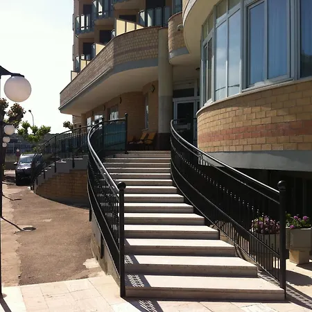 Hotel Maxim'S-3