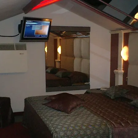 Hotel Motel 2-2