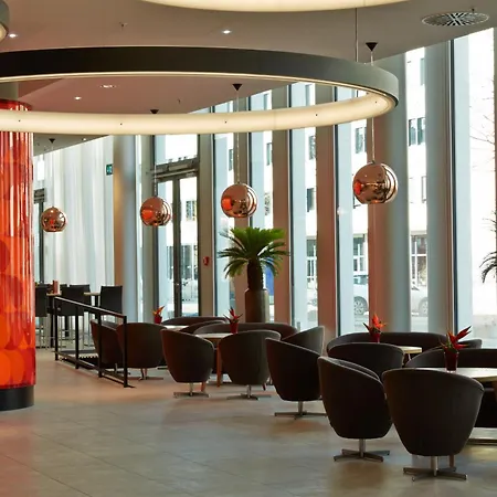 H4 Hotel Muenchen Messe-3