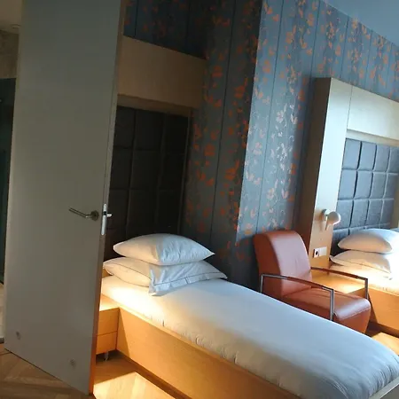 Amadi Park Hotel-2