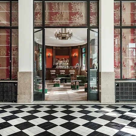 Hotel De La Poste-3