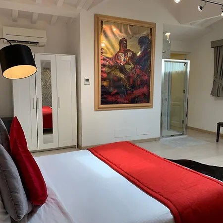 Florence Art Apartments-2