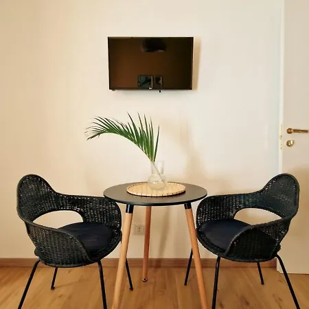 Flora-2