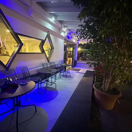 Hotel Clinton-2