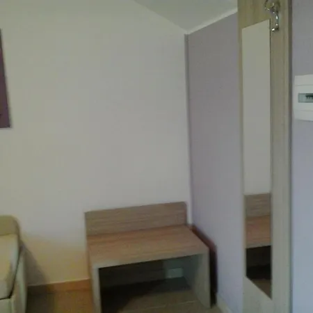 La Maison Rouge B&B-3