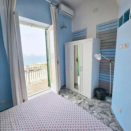 Maridea - Camere con vista al Porto-2