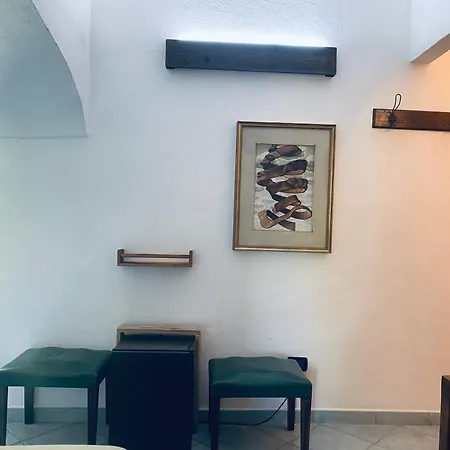 Black Market Hotel-3