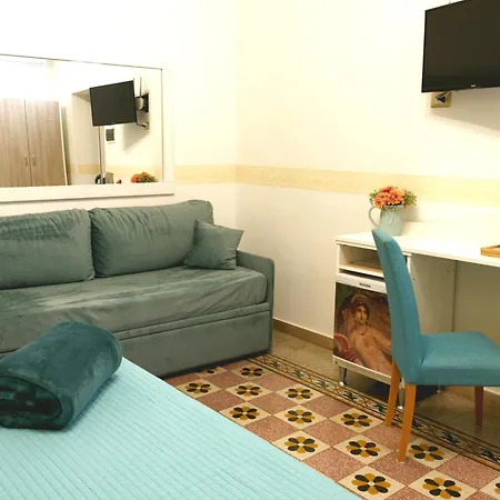 V&V Suite & Breakfast-3