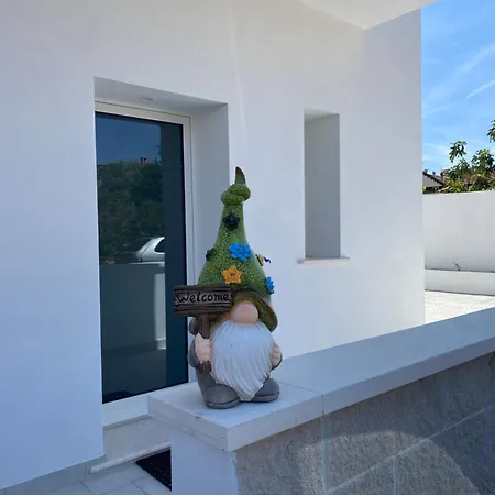Zulie Rooms-2