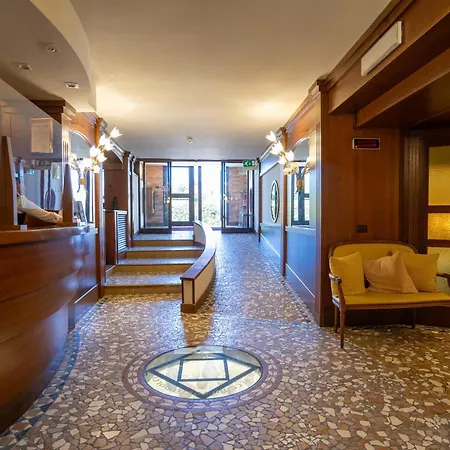 Hotel Santa Lucia-2