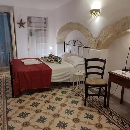 Palazzo Acquaviva-2