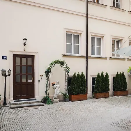Prague Old Town Liliova Garden-3