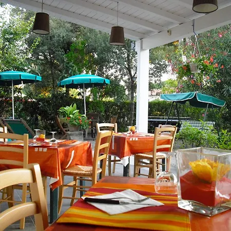 Hotel Garden-3