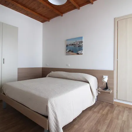 Acquacorrente Rooms - a due passi dal mare-2