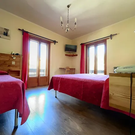 Hotel Garnì Mille Pini-3