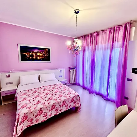 Ai Giardini Rooms-2