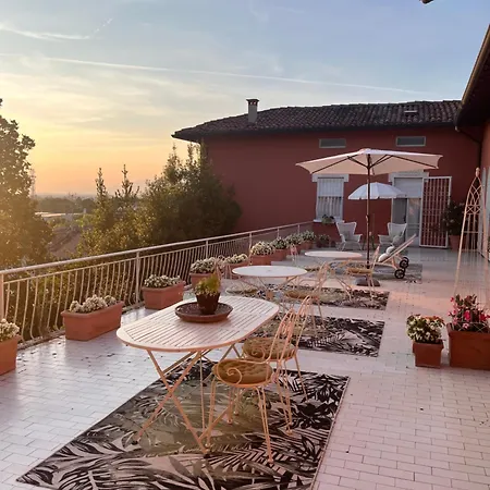 Villa House And Garden B&B-2