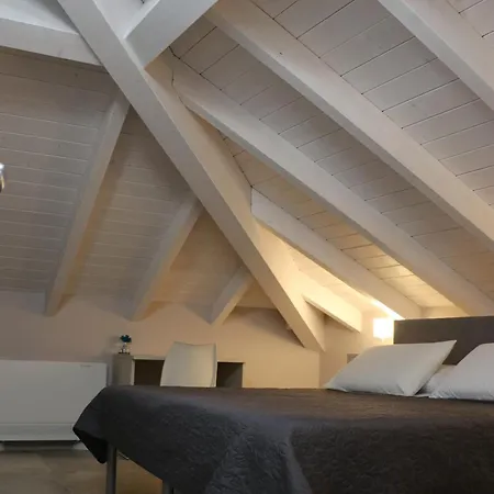Volsci Rooms-2