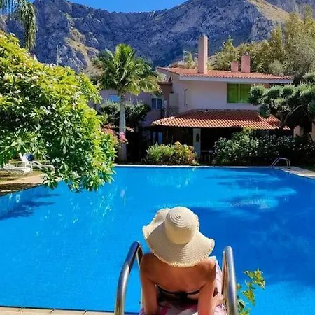 Villa Megna - Green Paradise B&B-3