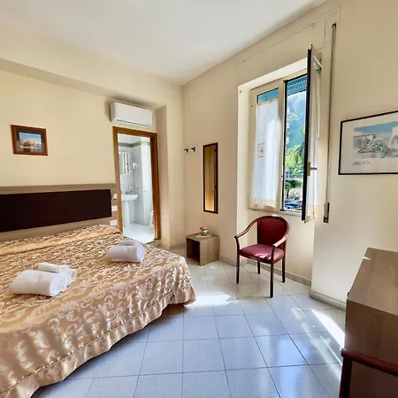Hotel Desìo-2