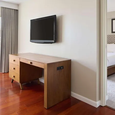 Ilikai Hotel & Luxury Suites-3