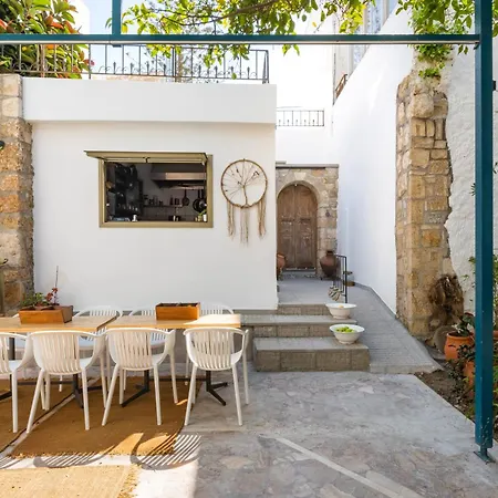 Lefka Hotel & Apartments-3