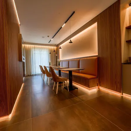 Nap Luxury Guest House Municipio-2