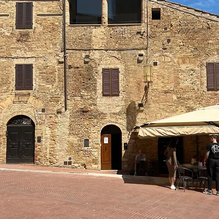 A La Casa Dei Potenti-2
