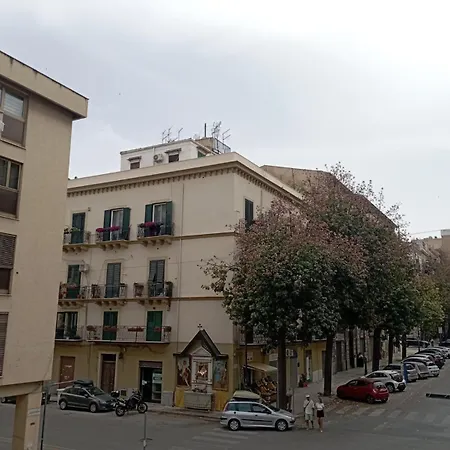Archimede Guest Rooms-3