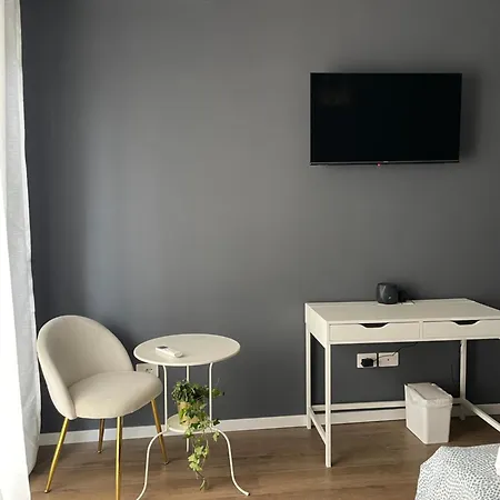 Isvi Bari Comfort Rooms-2
