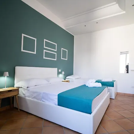 Morant Guest Room-3