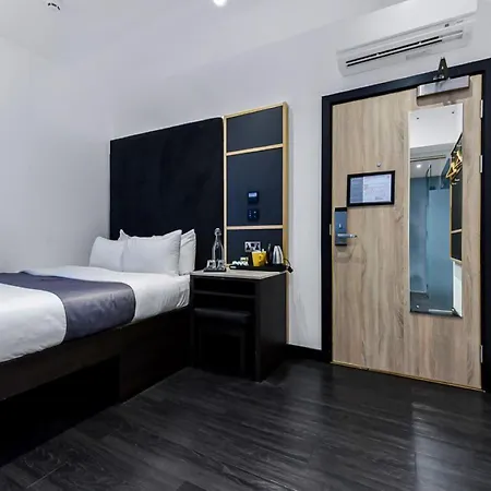 The Z Hotel Trafalgar-3