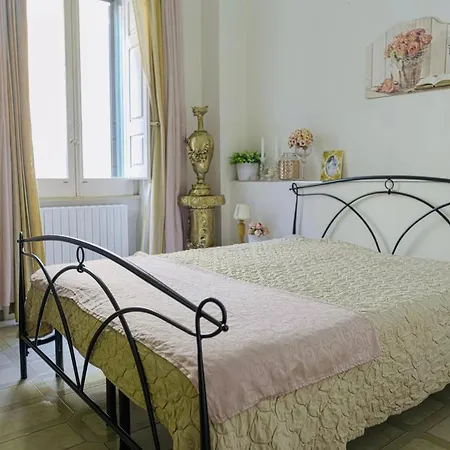 B&B Victorian House-2