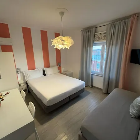 F.Rooms Napoli-3