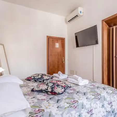 Sofia Guest House-3