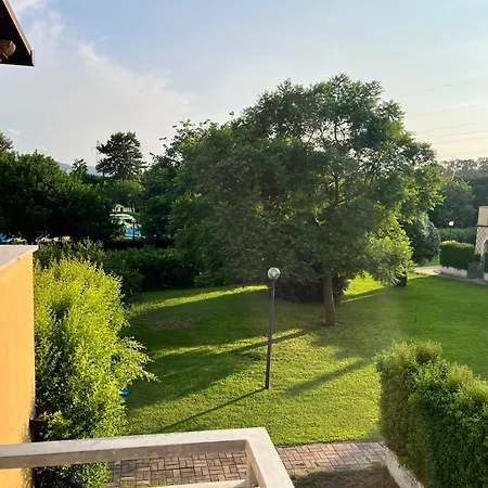 Villa Pizzo Beach Club - Free Pool & Private Beach Perfect For Families-2