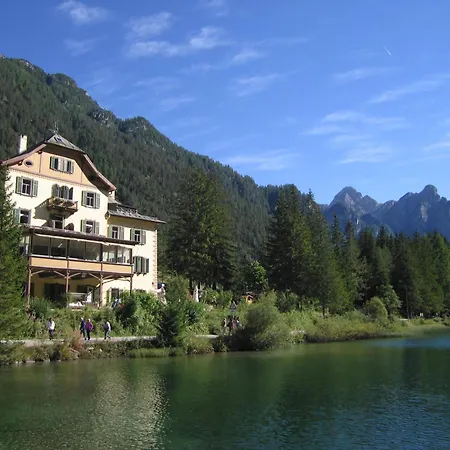 Hotel Baur Am See-3