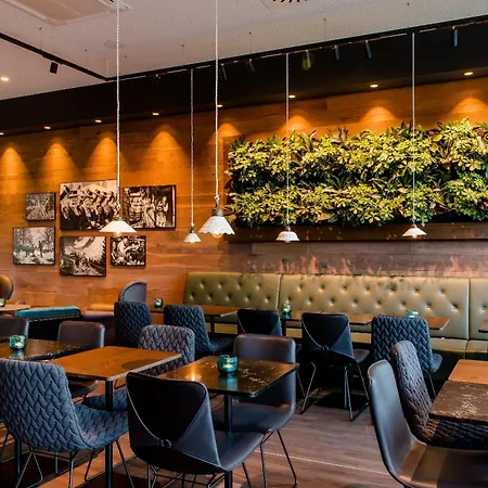 Motel One Salzburg-Sued-3