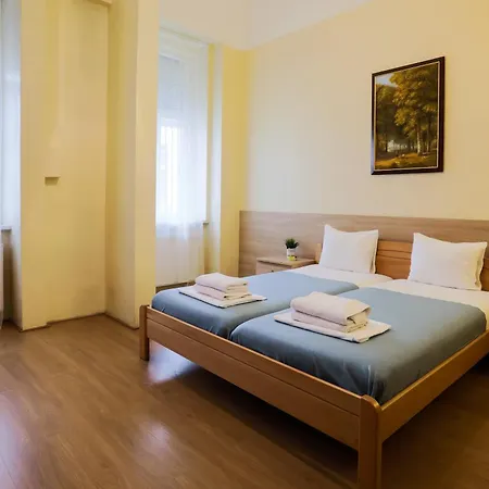 East Private Rooms-2
