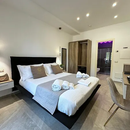 Good Vibes Luxury Rooms-3