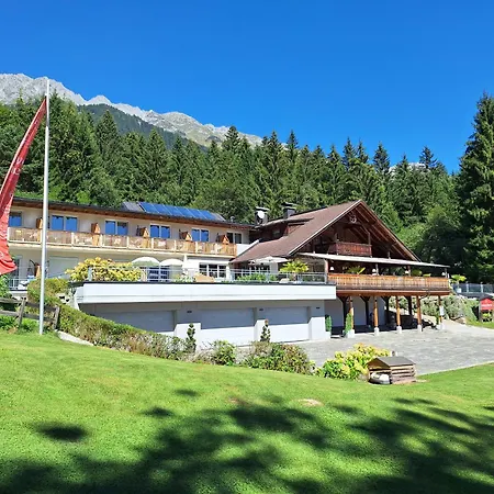 Sweet Cherry - Boutique & Guesthouse Tyrol-2