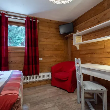 Hotel Petit Dahu - Chambres Et Restaurant-2