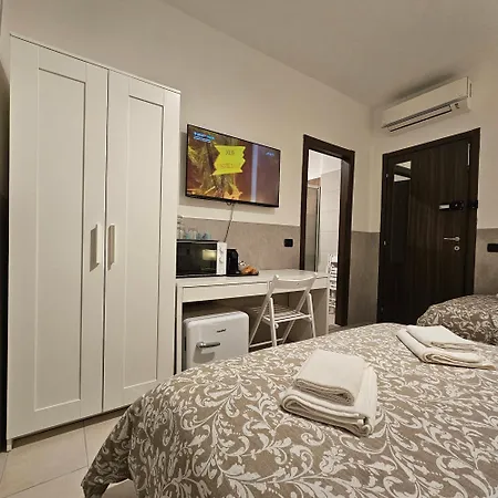 San Donato Policlinico Rooms-3