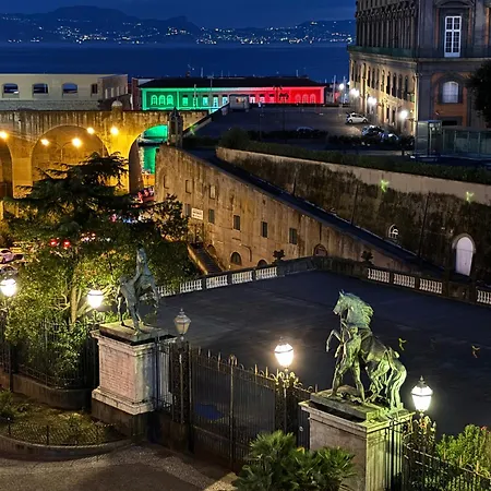 IL MASTIO Panoramic GUESTHOUSE - Vista Mare Napoli Centro-2