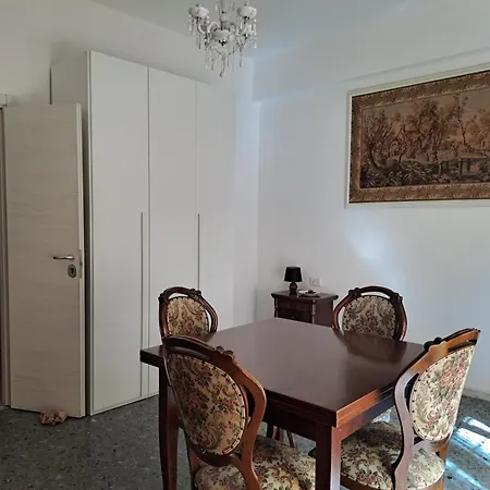 Gold Sunshine srls Guest House o Affittacamere-3