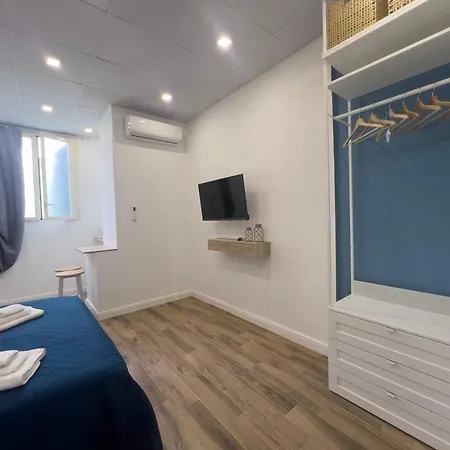Aura Apartments Napoli-3