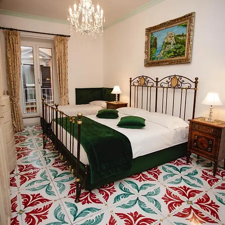 Delfini Trevi House-2
