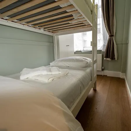 Talbot Street Guest House-3