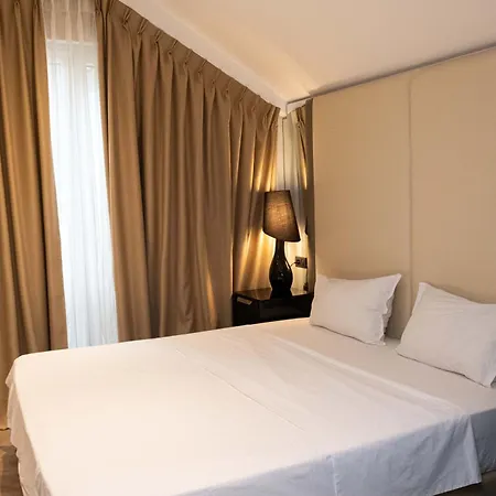 Senator Hotel-3
