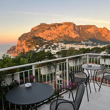 La Reginella Capri-3